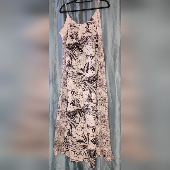 Black and White Maxi Dress with Lace Trim from Aerie - Picture 3 of 4